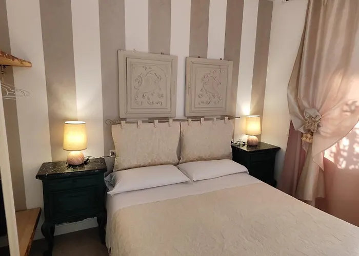 فندق مبيت وإفطار Garda Relais Antica Romelia